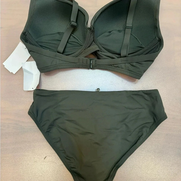 Sea Level Cross Front D- & DD-Cup Molded Underwire Bikini Top With Bottoms SZ 4 - Picture 4 of 5